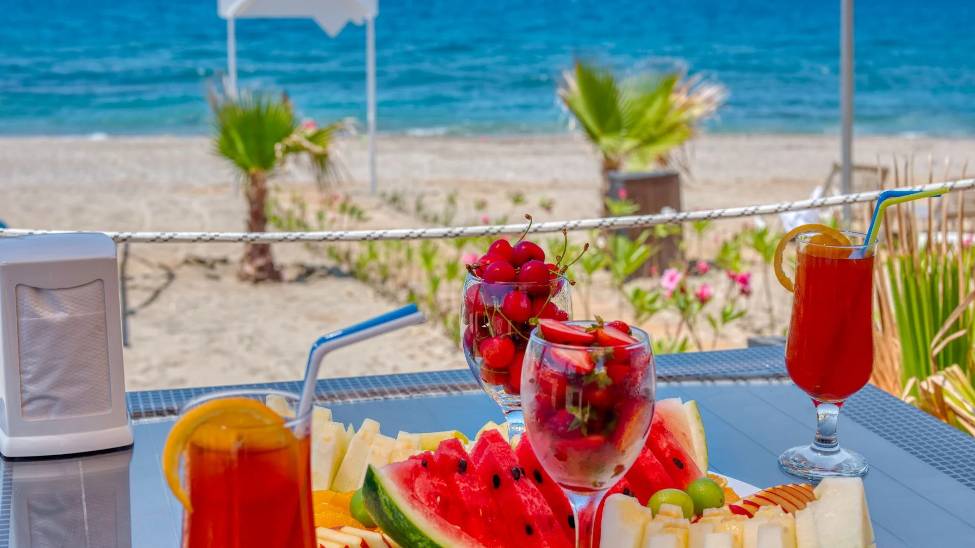 Algora Hotel - Plaj Manzarası