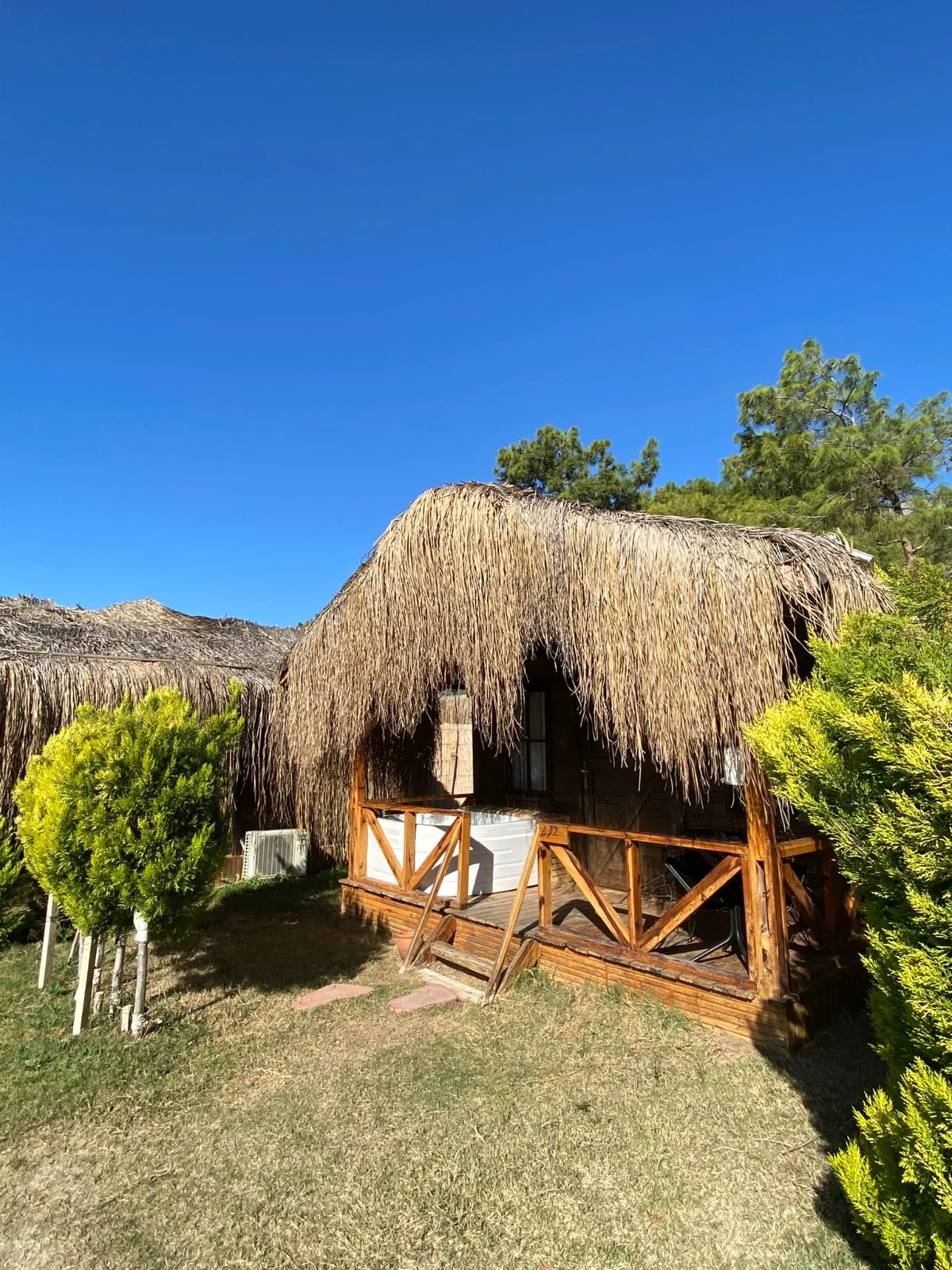 Green Pine Beach Hotel - Bungalov Manzarası