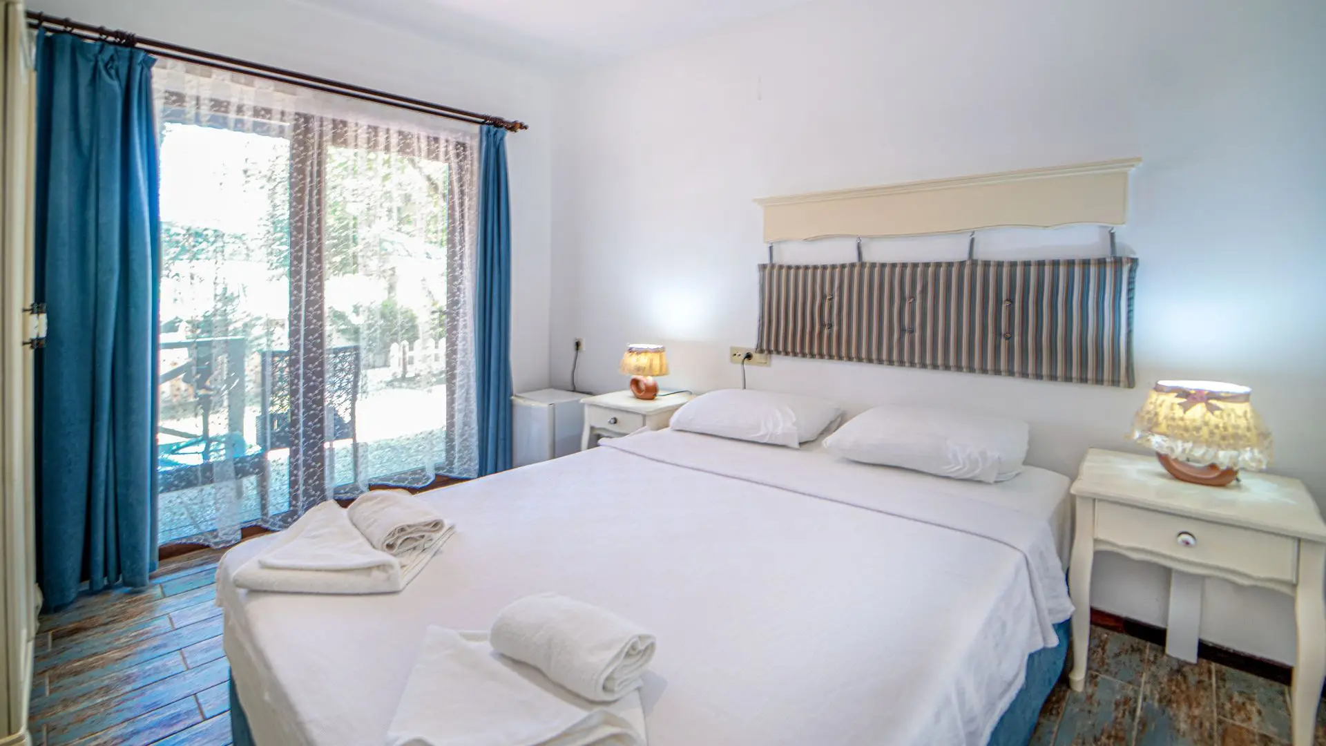 Lagoon Boutique Hotel - Deluxe Sea View