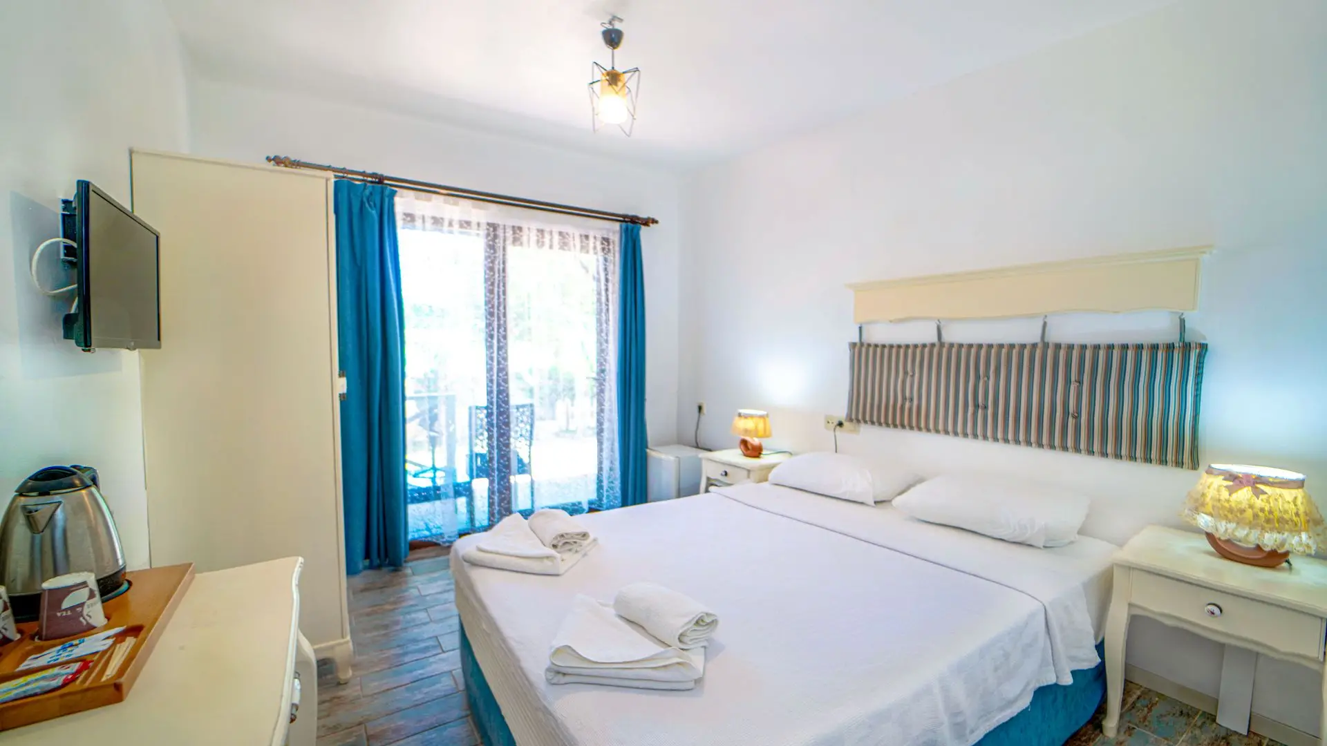 Lagoon Boutique Hotel - Deluxe Sea View