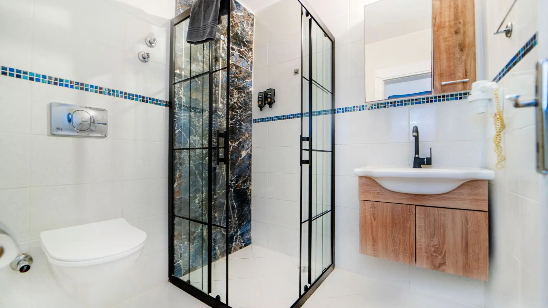 Lagoon Boutique Hotel - Deluxe Sea View