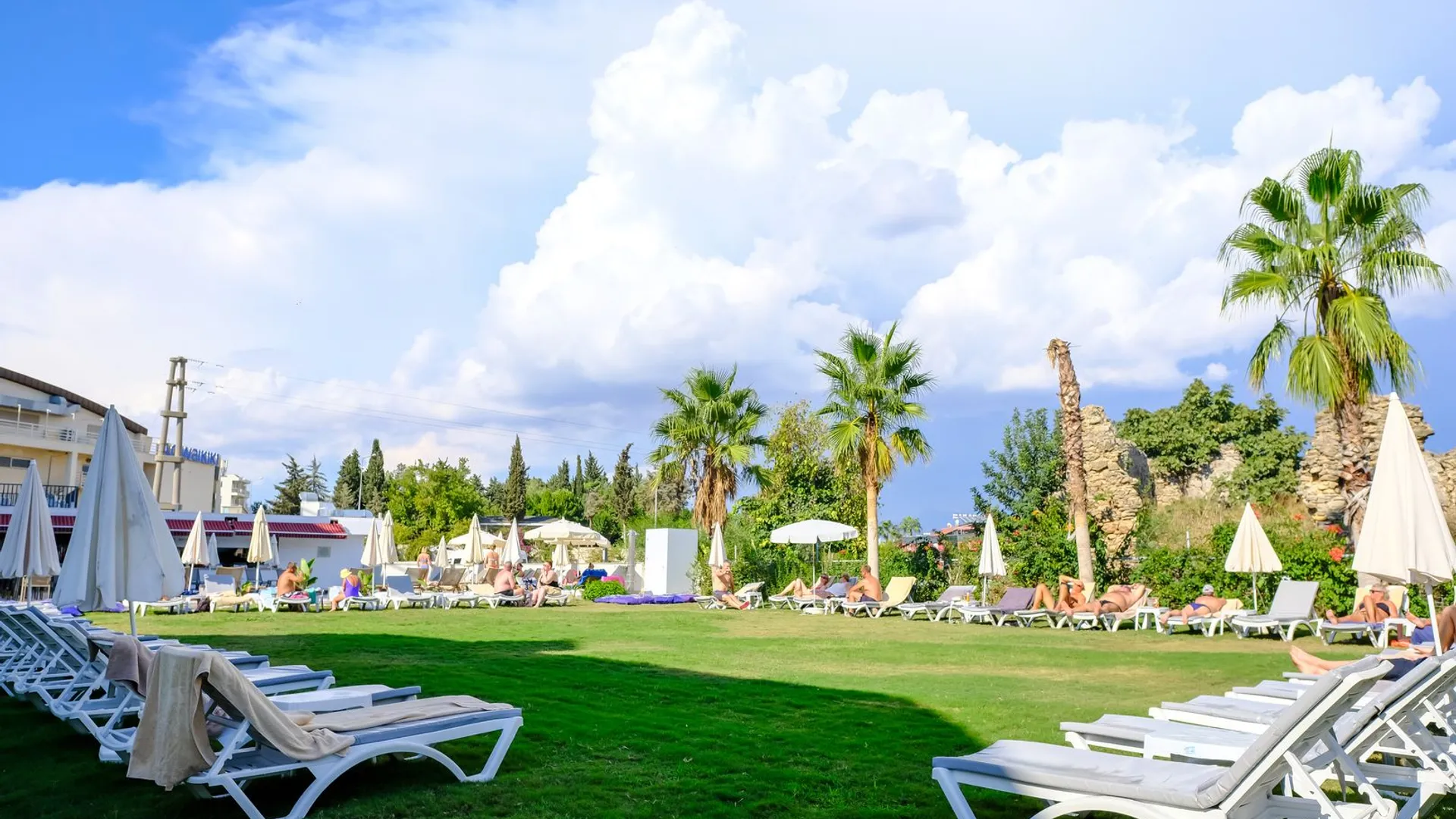 Side Square Hotel - Bahçe