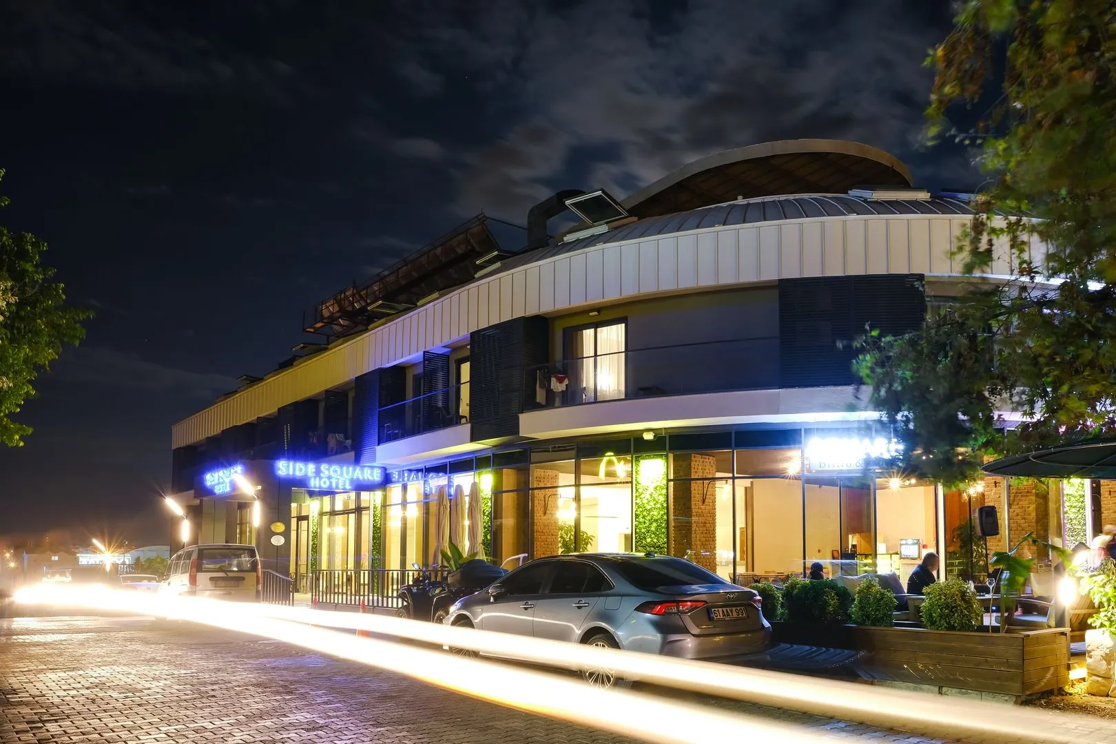 Side Square Hotel - Canlı Müzik