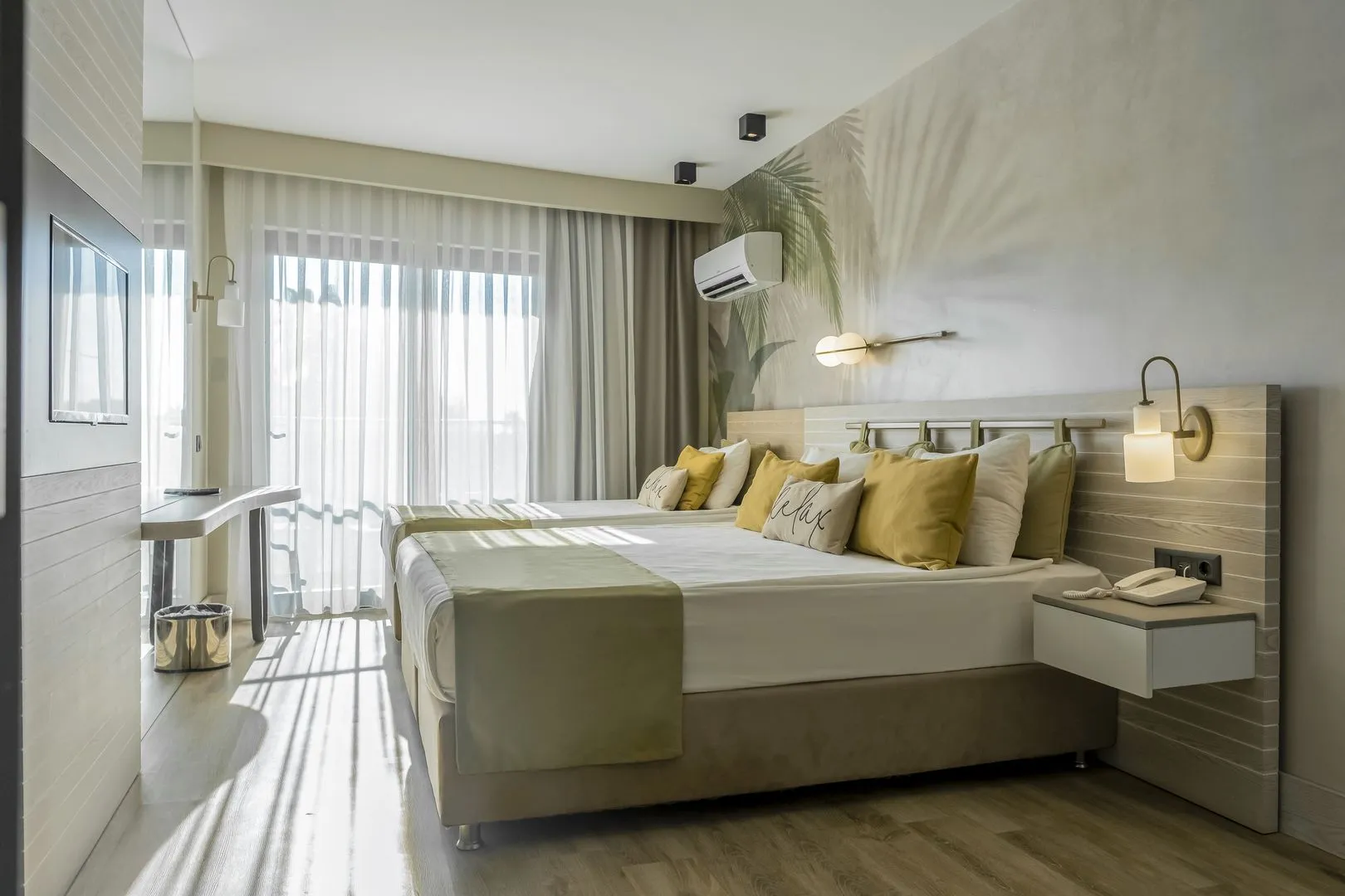 Side Square Hotel - Oda