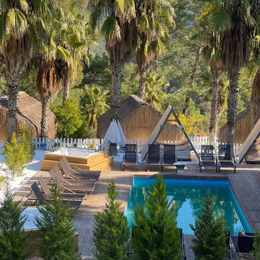 The Hill Glamping Otel