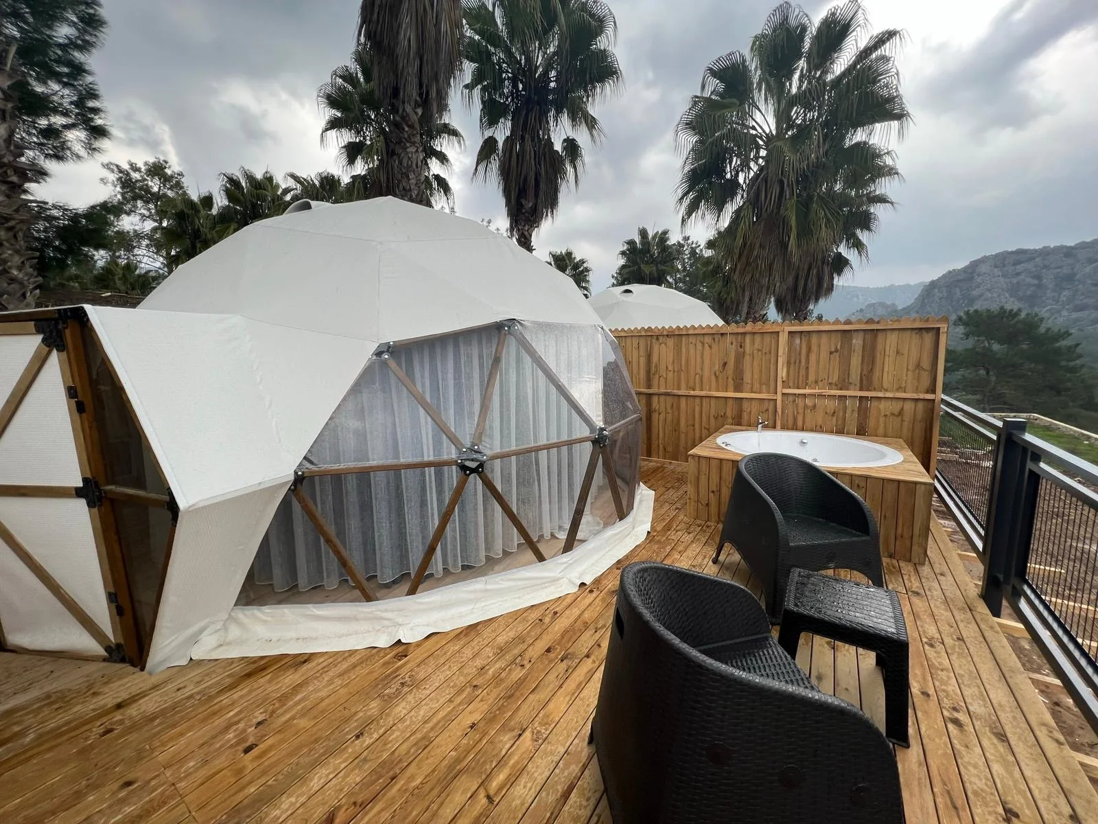 The Hill Glamping - Dome Glamping